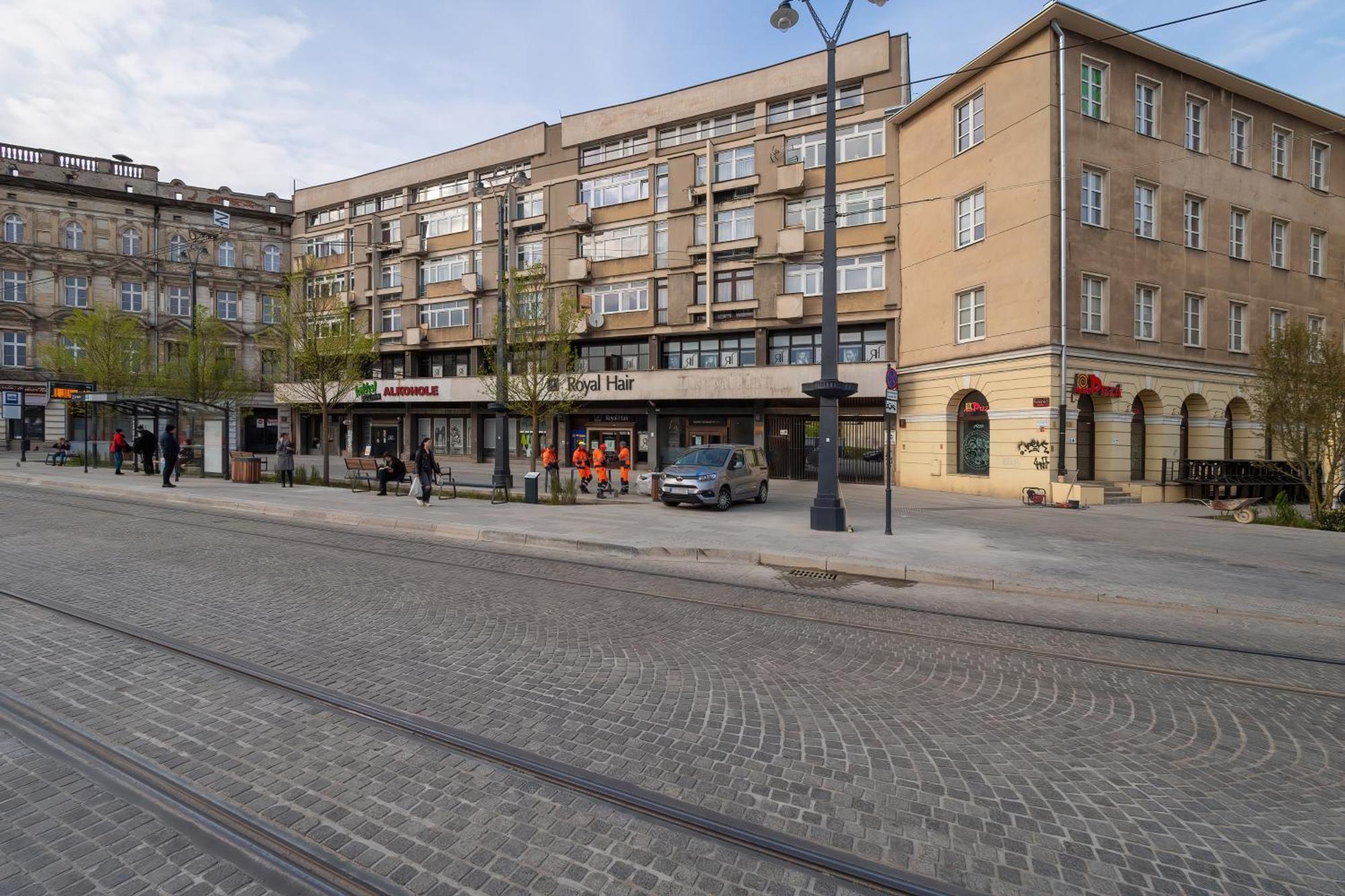 Spacious In The Center Of By Renters Apartment *