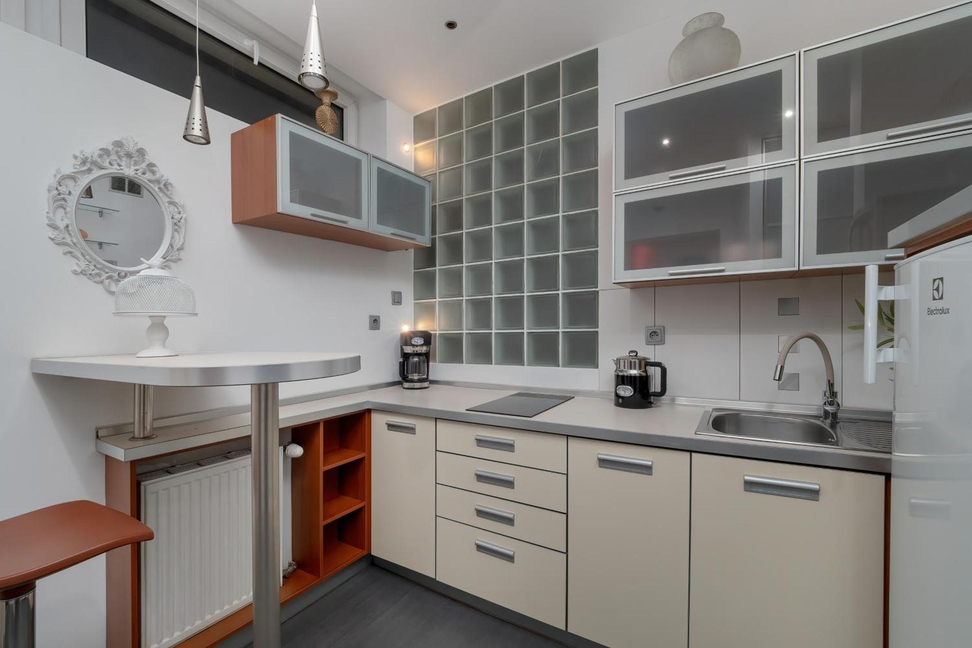 Apartment Spacious In The Center Of By Renters